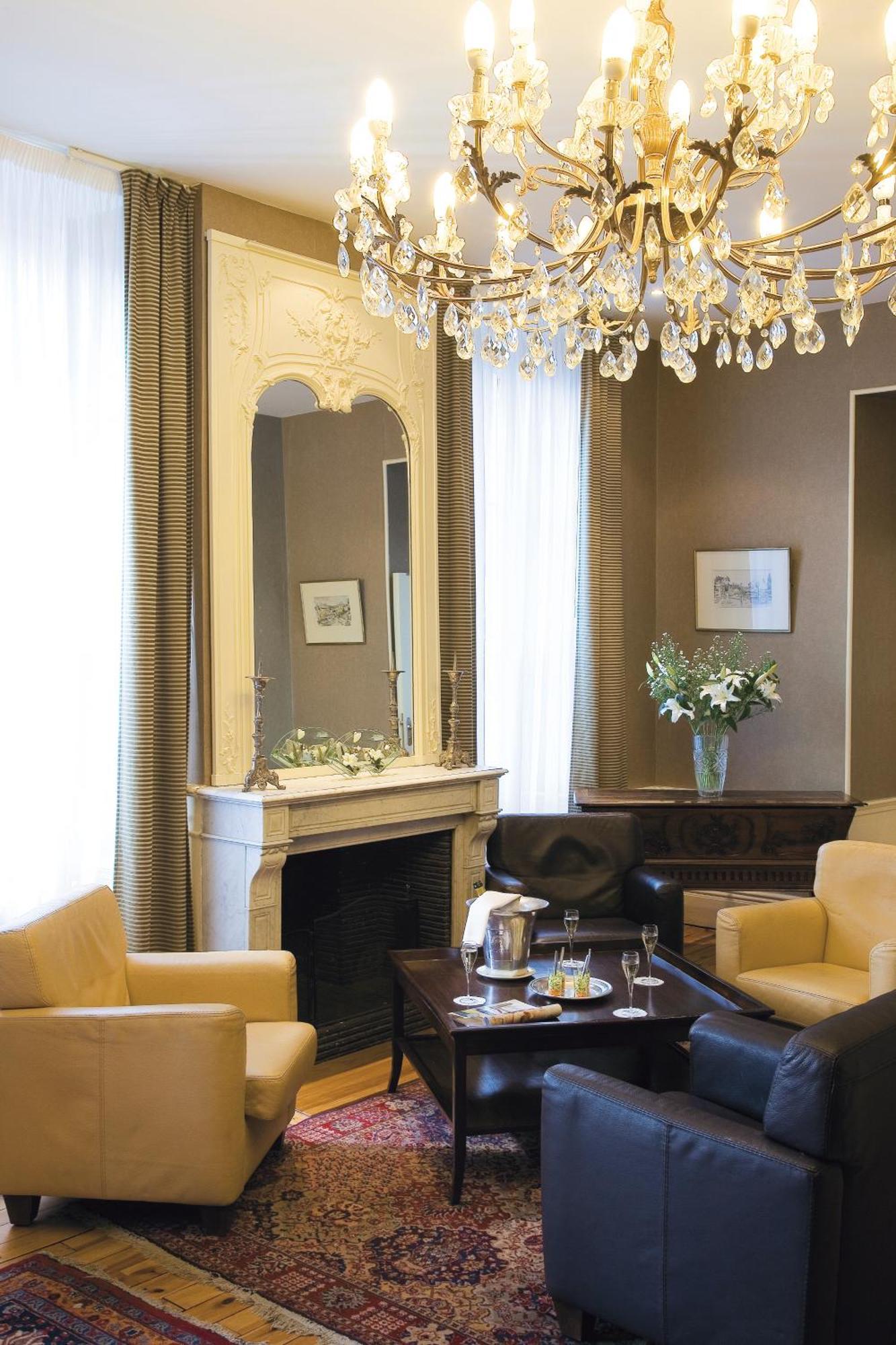 Le Parc Des Fees Hotel Retaurant & Spa La Bourboule Exterior photo