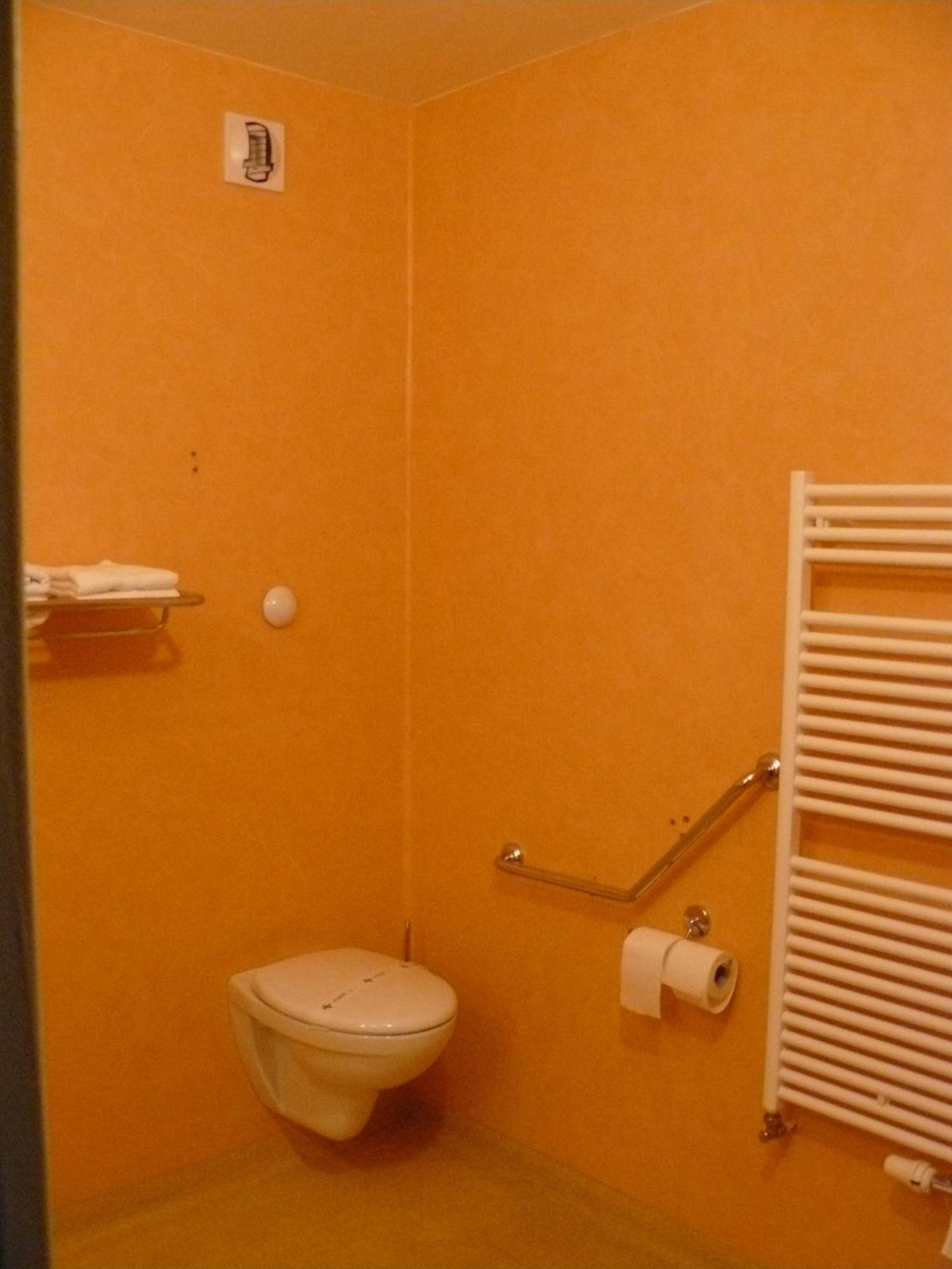 Le Parc Des Fees Hotel Retaurant & Spa La Bourboule Room photo