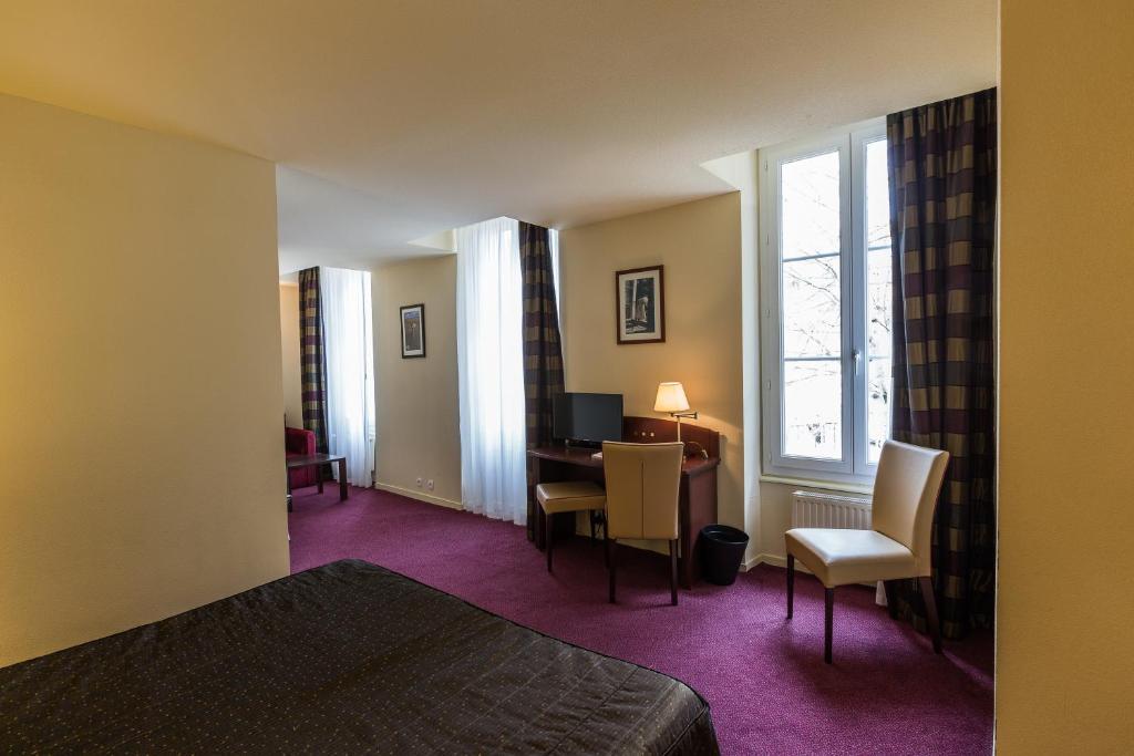 Le Parc Des Fees Hotel Retaurant & Spa La Bourboule Room photo